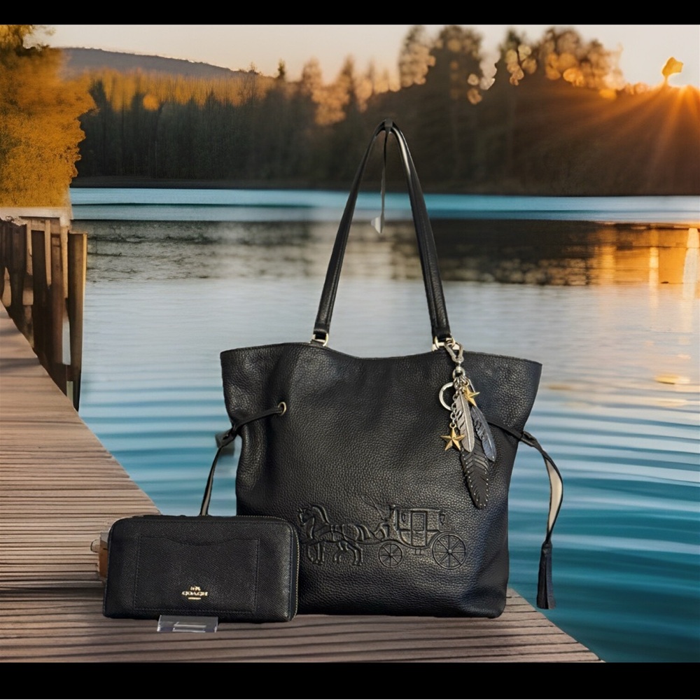 COACH Andy Bag Black Leather with Wallet & Black Coach Feather Charm EUC! 🤩
